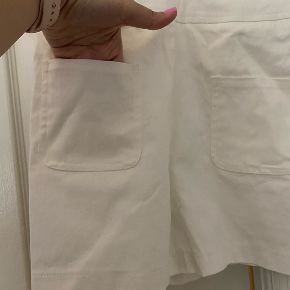 White short overalls - Picture 7 of 9